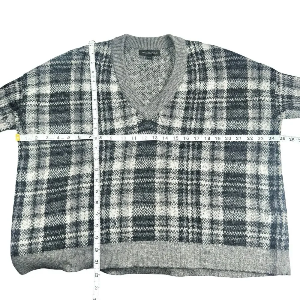 Banana Republic | Women | Plaid Wool Mohair Blend Boxy V-Neck Sweater | Medium